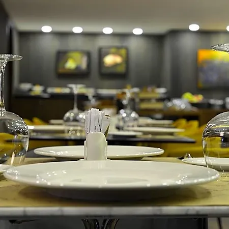 فندق مودوس 4*